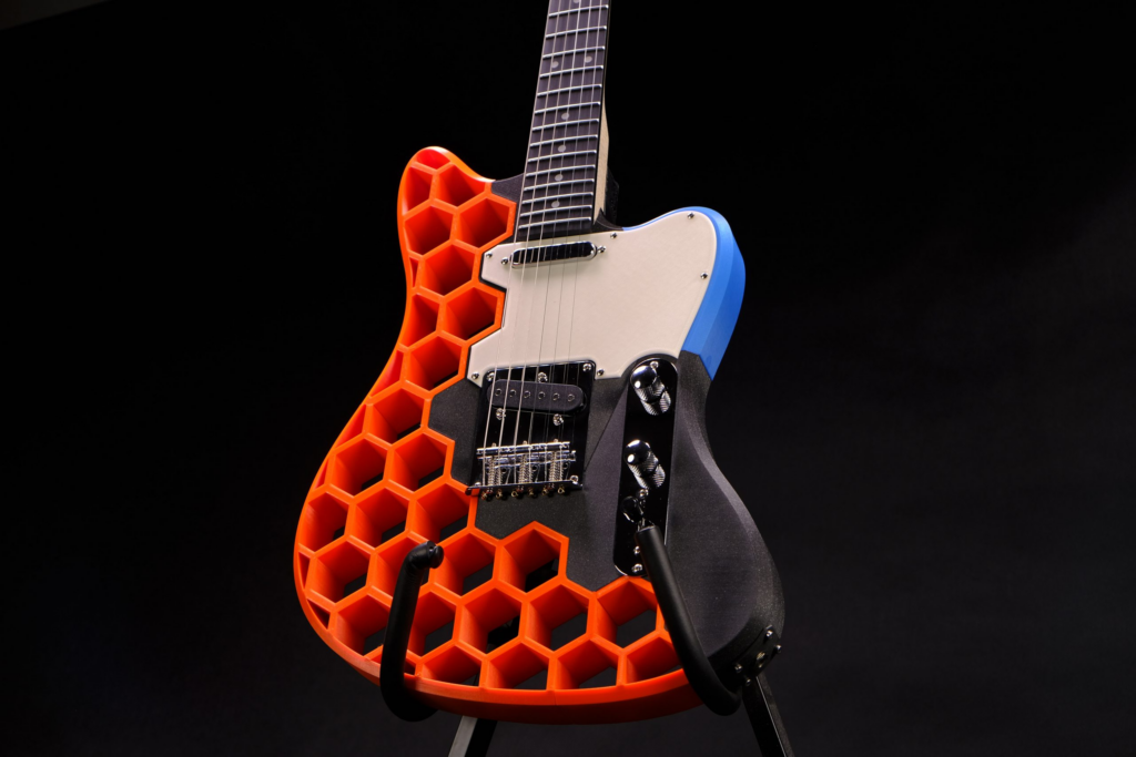 Guitarra electrica hecha con impresora 3D, basada en la famosa Fender Telecaster